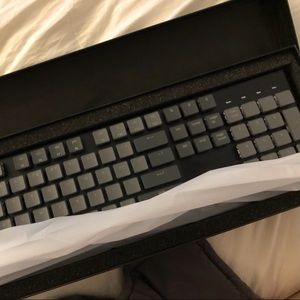 K1 104-Key Mechanical Keyboard - BLUE SWITCH